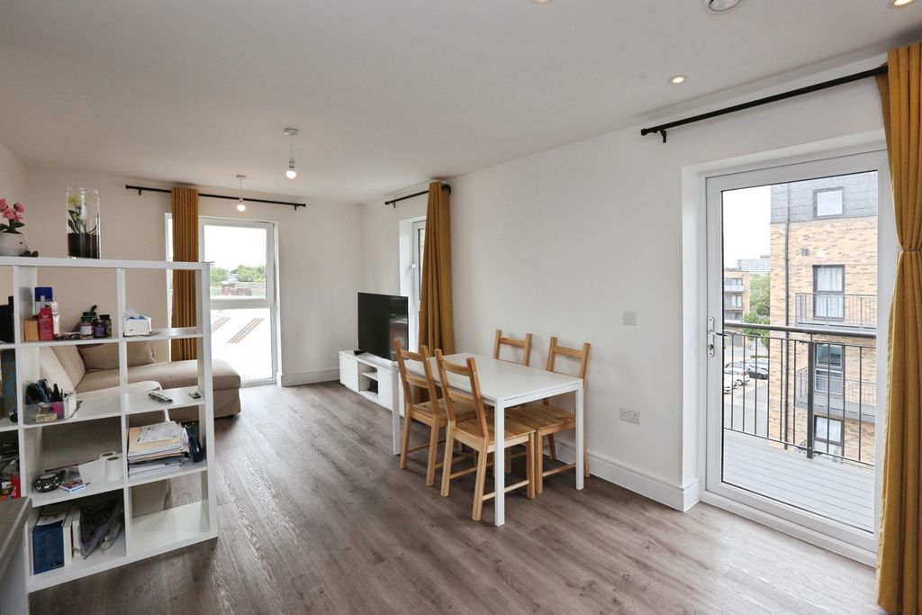 Property photo 3 of 13 Pbox-Img.Jpg