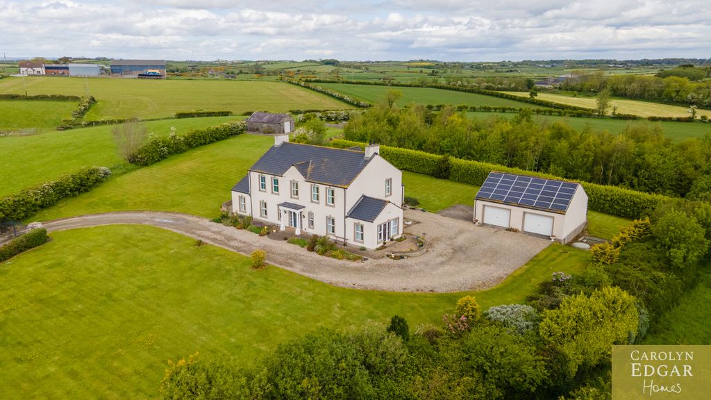 Property photo 3 of 65 007