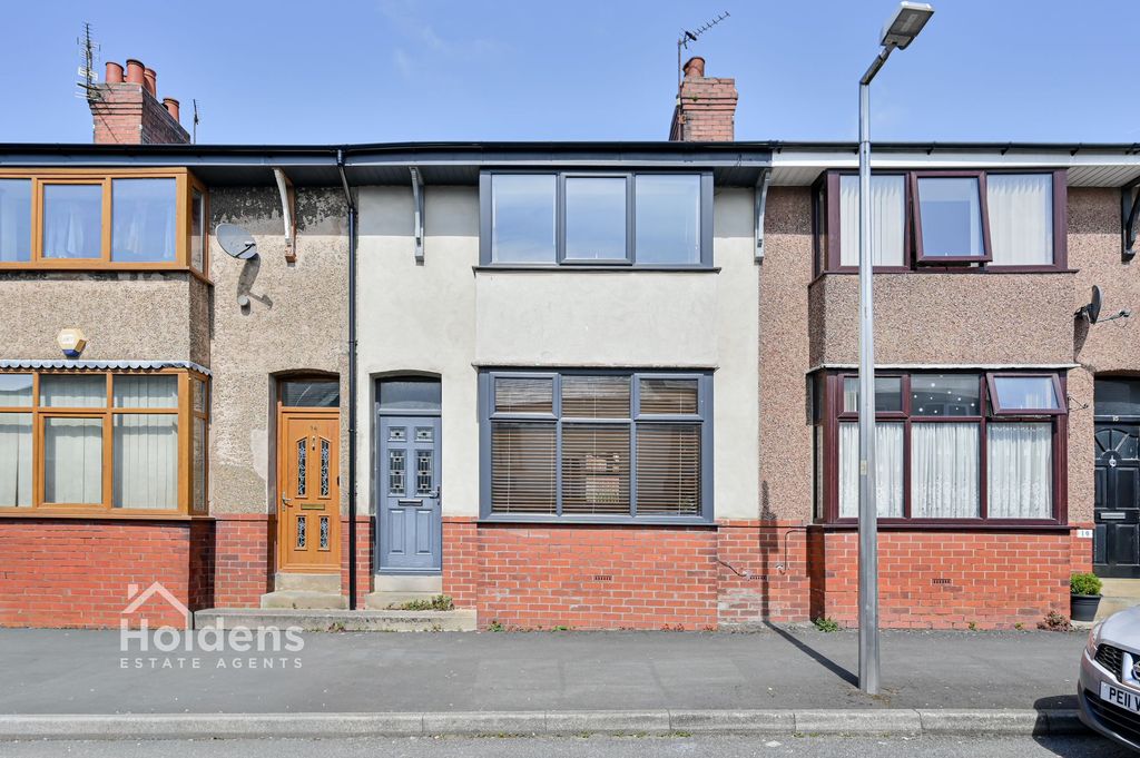 Property photo 1 of 13