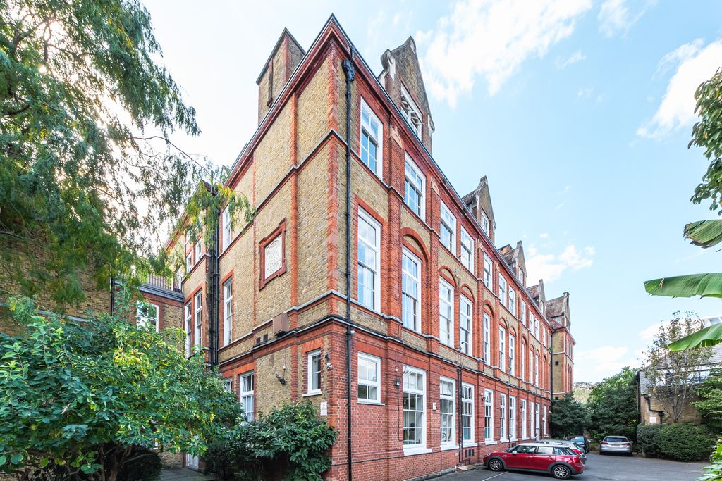 Property photo 2 of 17 40-10-Priory-Grove-30.Jpg