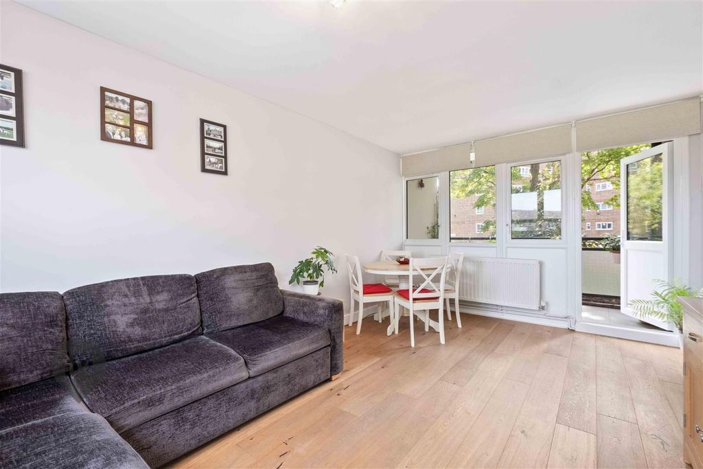 Property photo 3 of 7 Living/Dining Room
