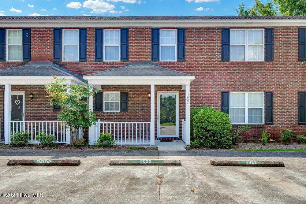 Property photo 1 of 23