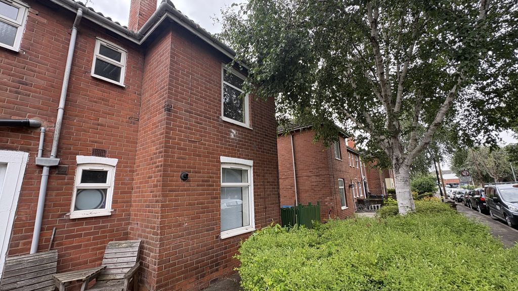 Property photo 1 of 8 2 Bed Flat To Rent Aldbro Street, Hull Hu2
