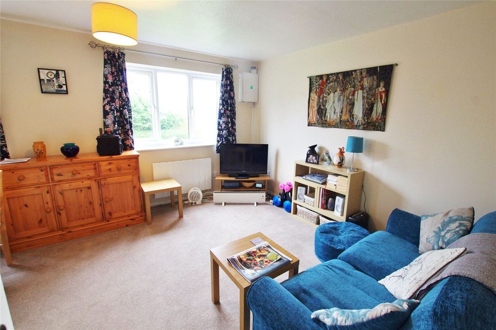 Property photo 2 of 8