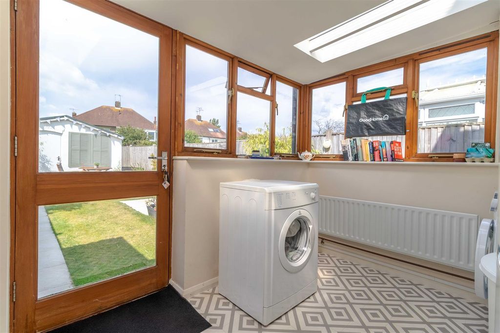 Property photo 3 of 13 Sunny-10.Jpg