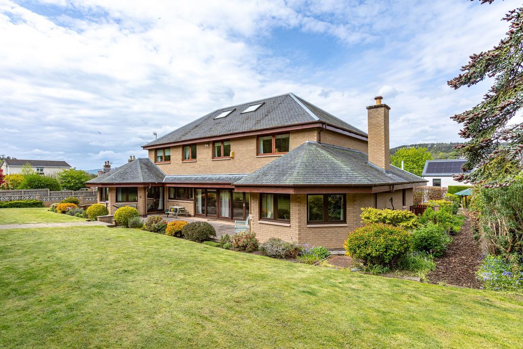 Property photo 1 of 34 The Banks, Back Road, Newstead