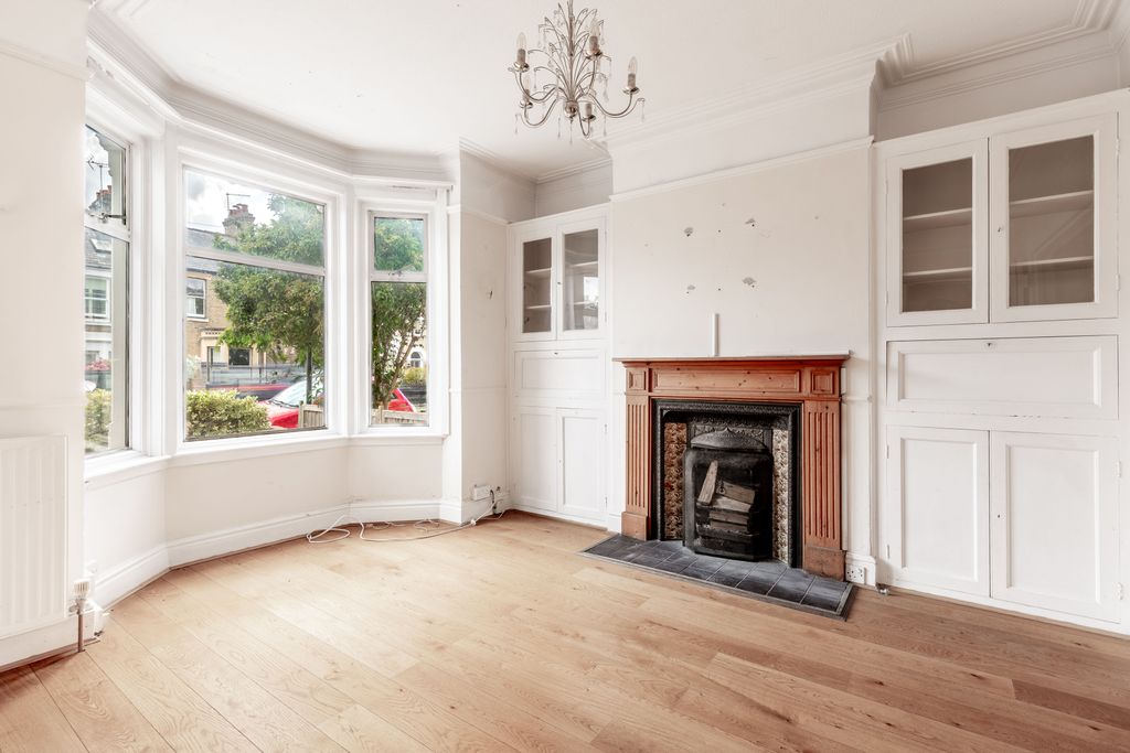Property photo 2 of 20 A6