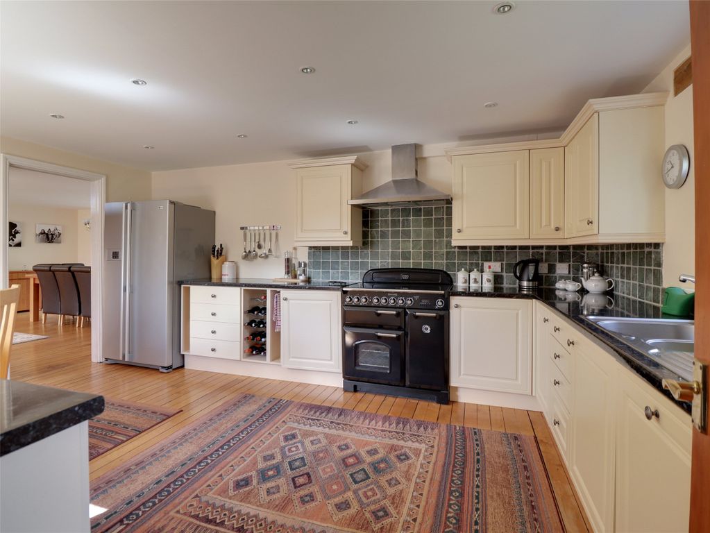 Property photo 2 of 15 Picture No. 22
