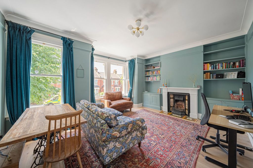 Property photo 2 of 14