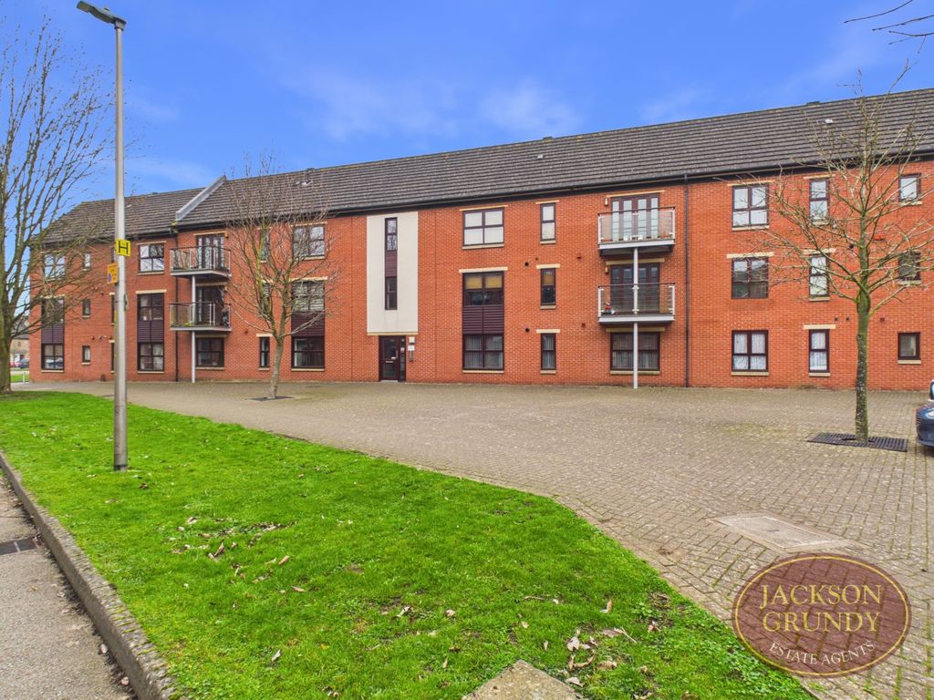 Property photo 3 of 10 Near Side