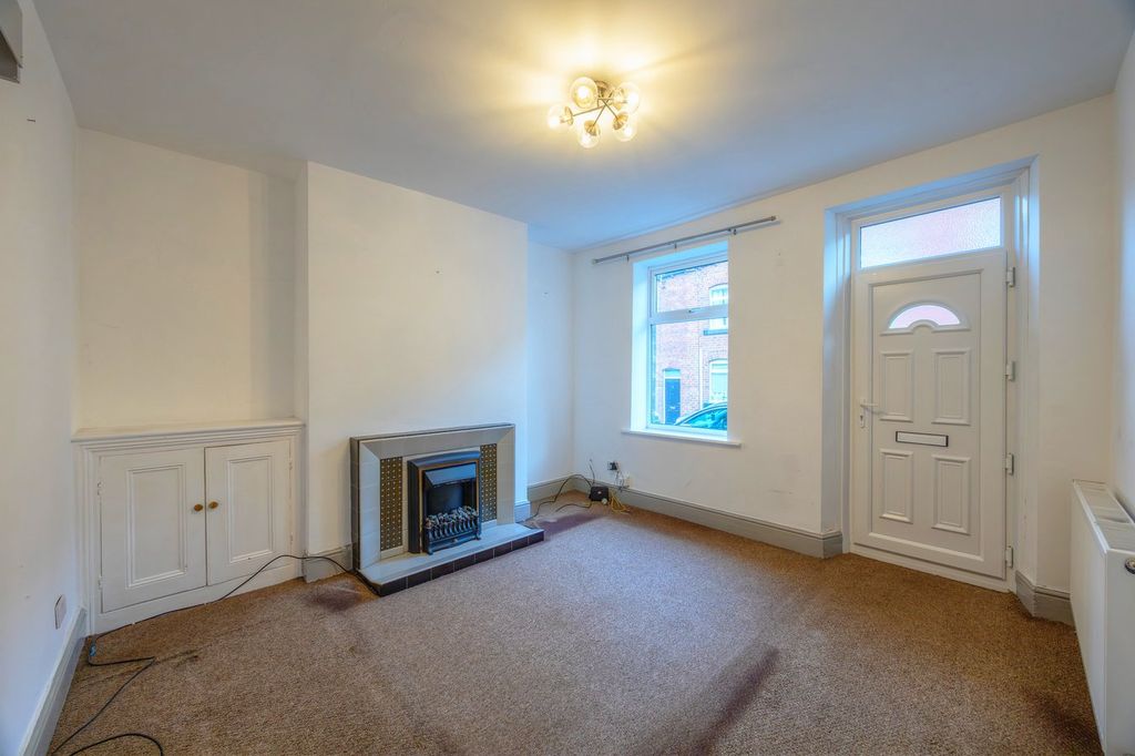 Property photo 2 of 12