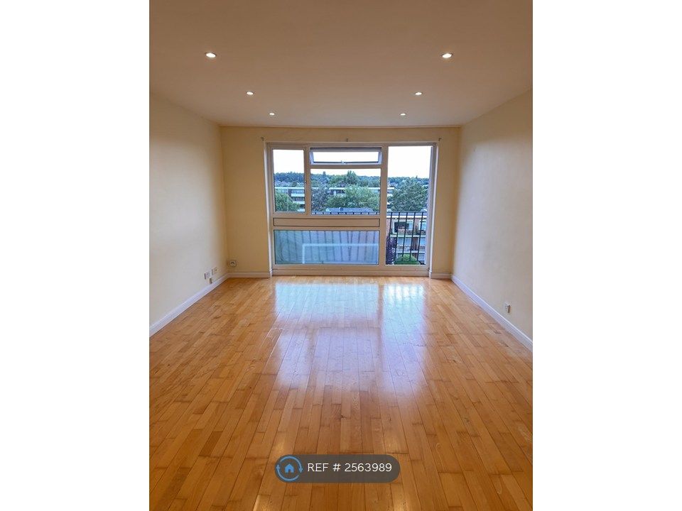 Property photo 2 of 15 Living Room