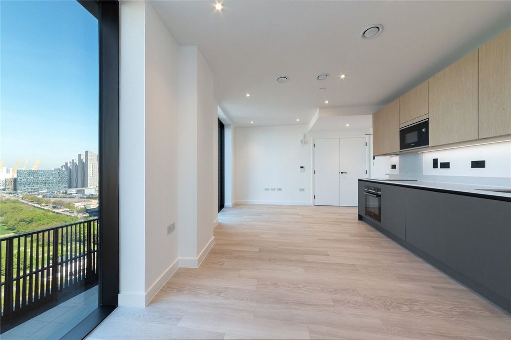 Property photo 3 of 10 Picture No. 05