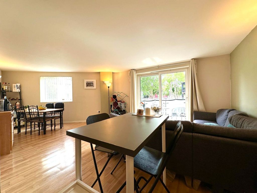 Property photo 3 of 21
