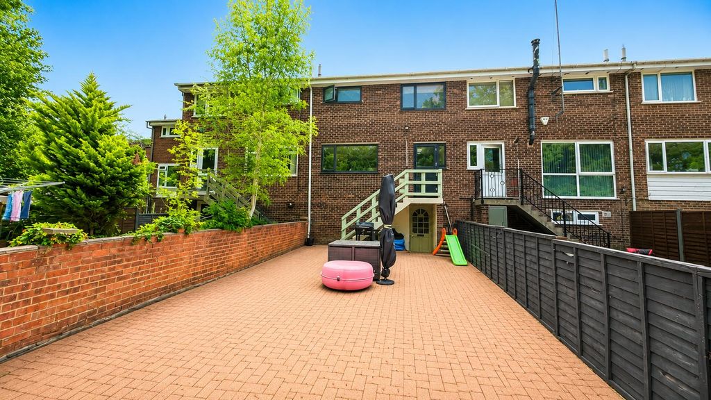 Property photo 3 of 17 17.Png