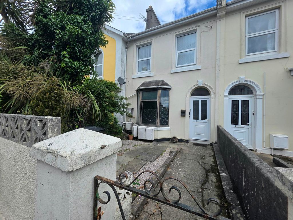 Property photo 1 of 8