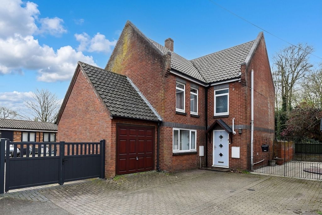Property photo 1 of 15