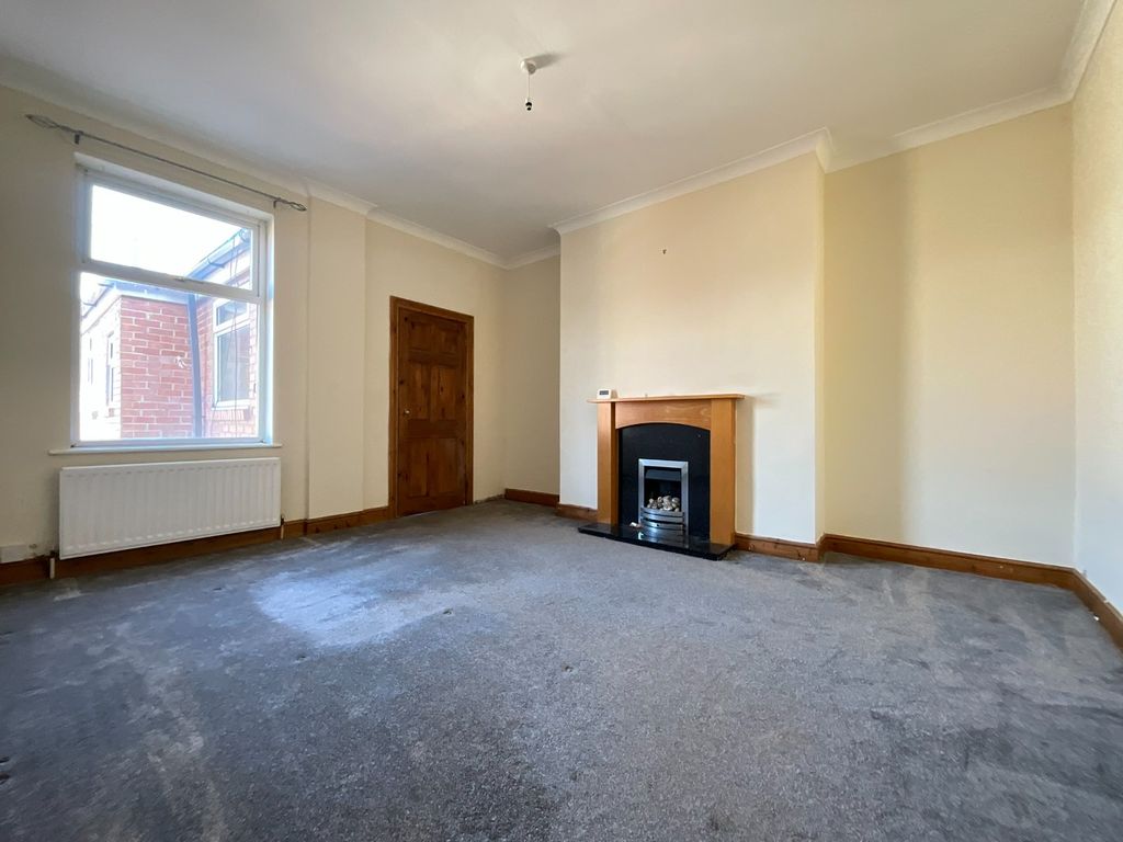 Property photo 1 of 12 3999591