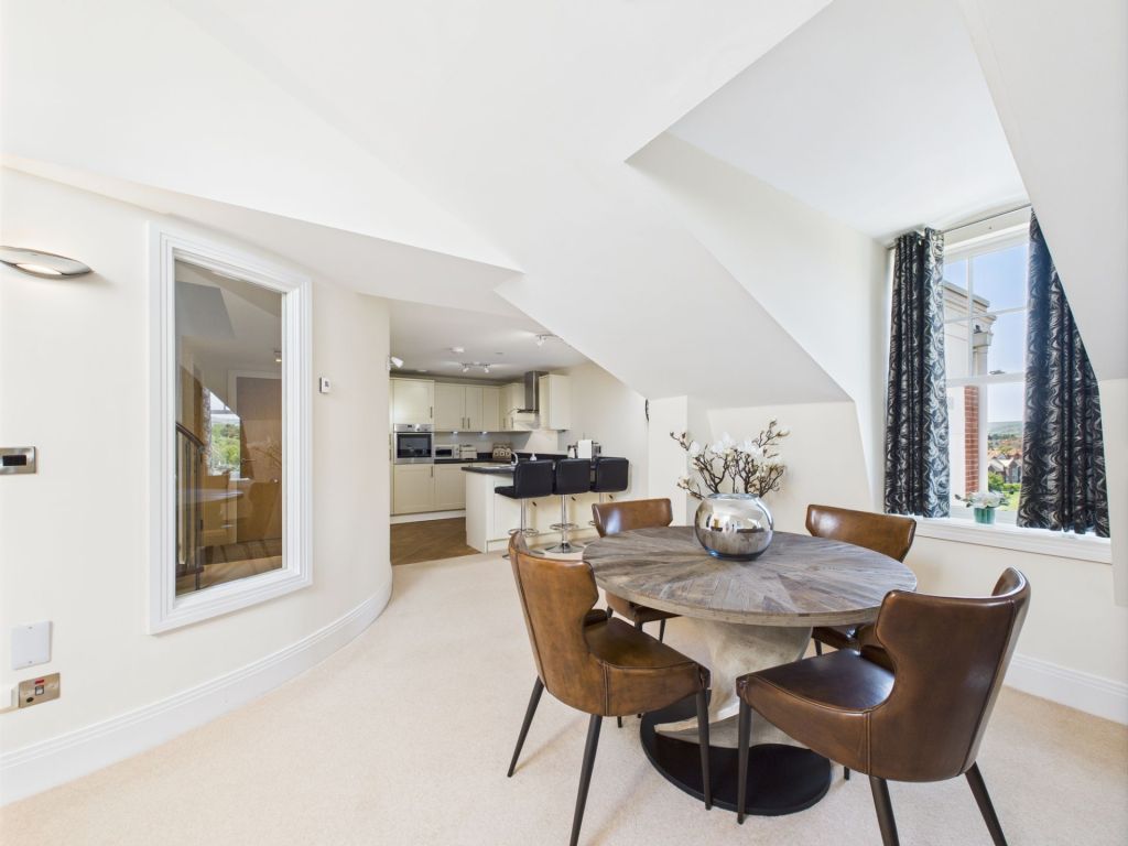 Property photo 1 of 25