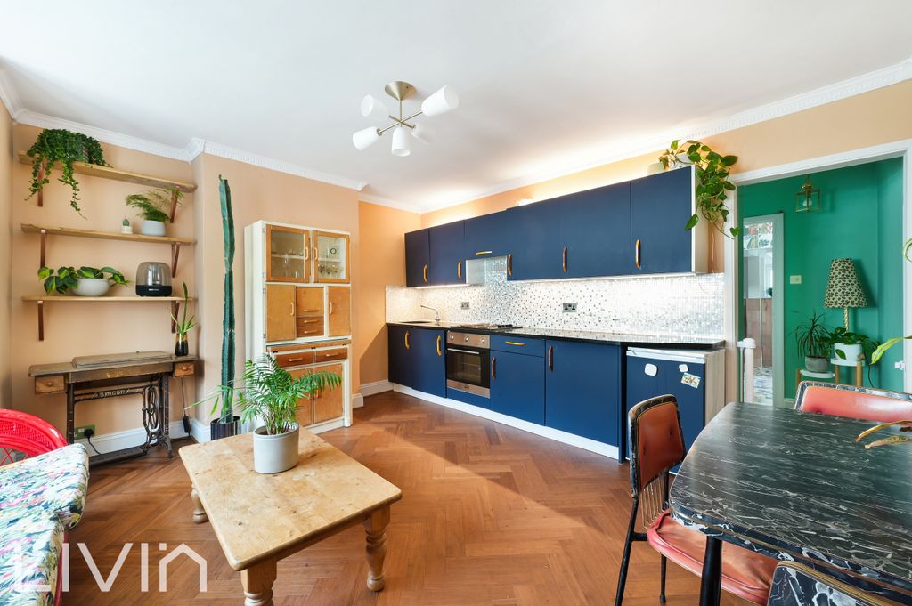 Property photo 3 of 9 Tanfield Road, 1
