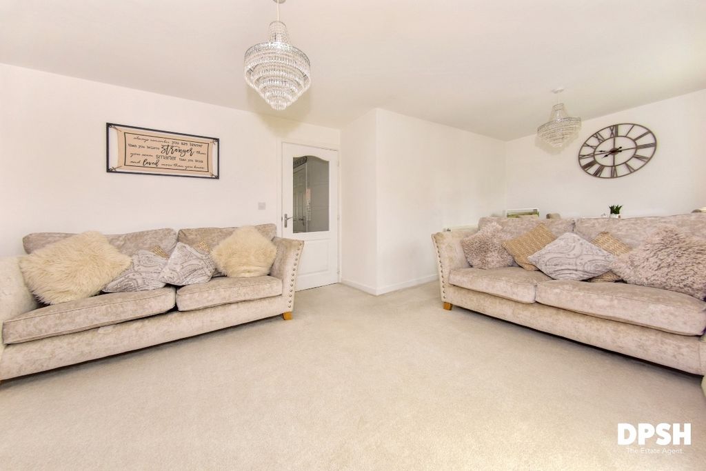 Property photo 3 of 30