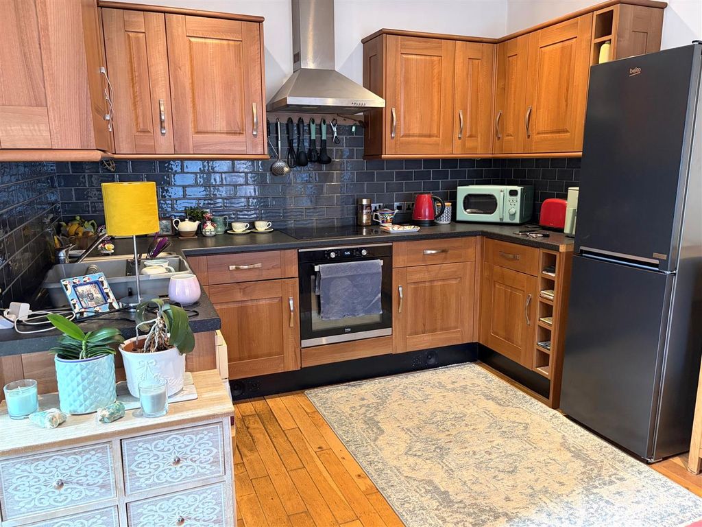 Property photo 2 of 8 4298 Kitchen.Jpeg