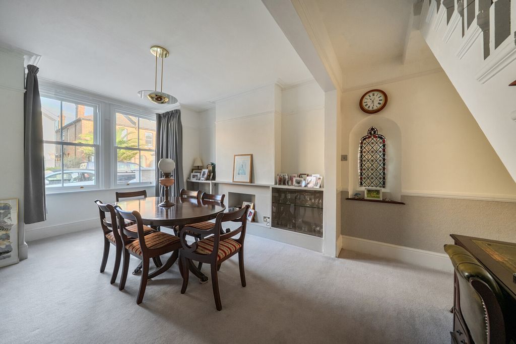 Property photo 3 of 17 Dining Room