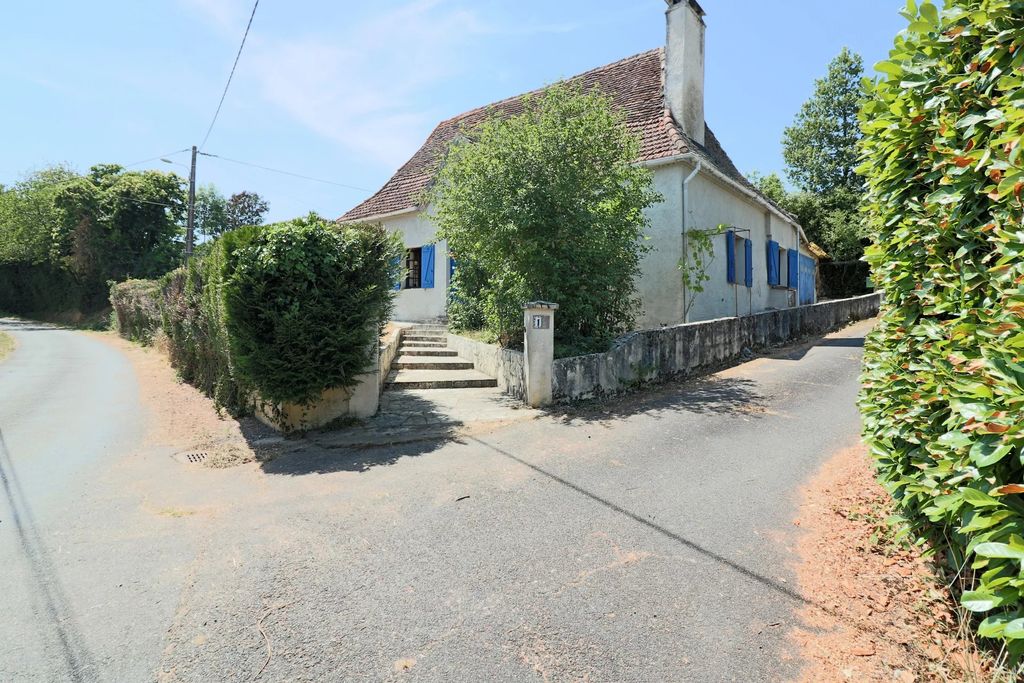 Property photo 1 of 18 Main Exterior View
