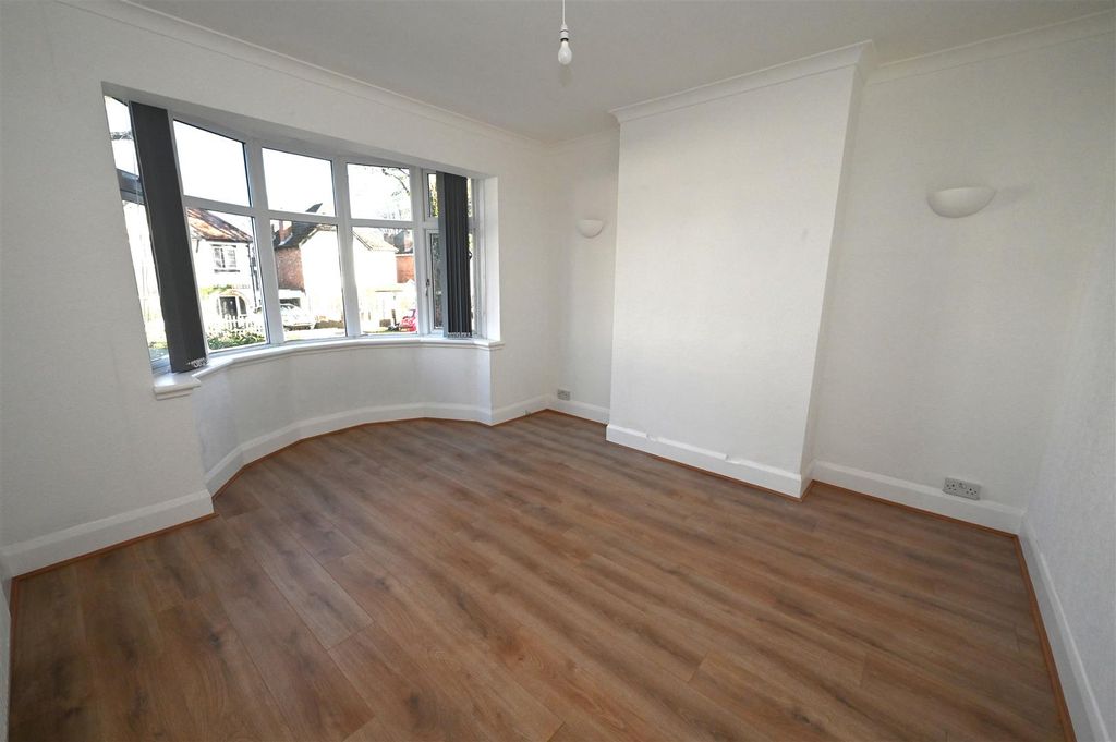 Property photo 3 of 25 Front Recep.Jpg