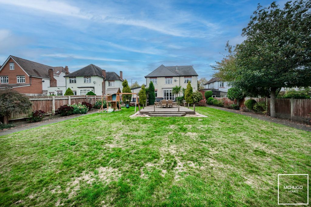Property photo 2 of 16