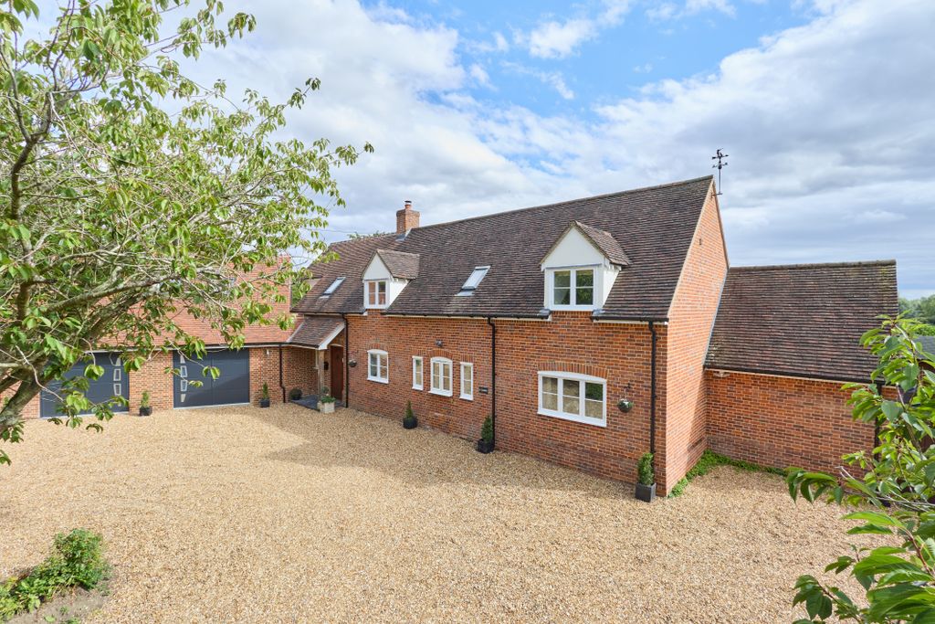 Property photo 2 of 30