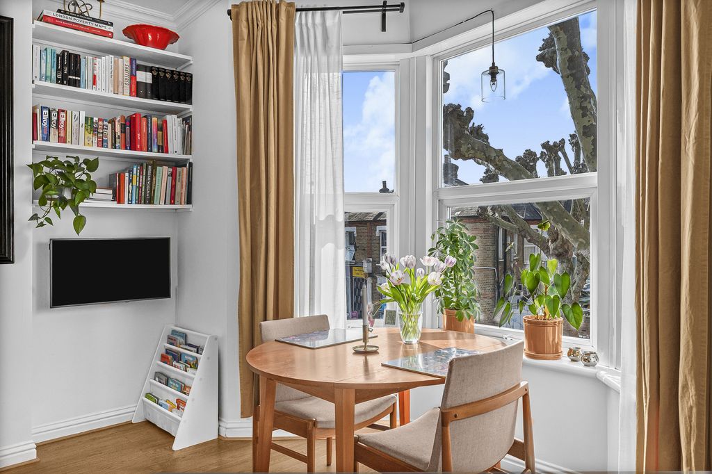 Property photo 3 of 8