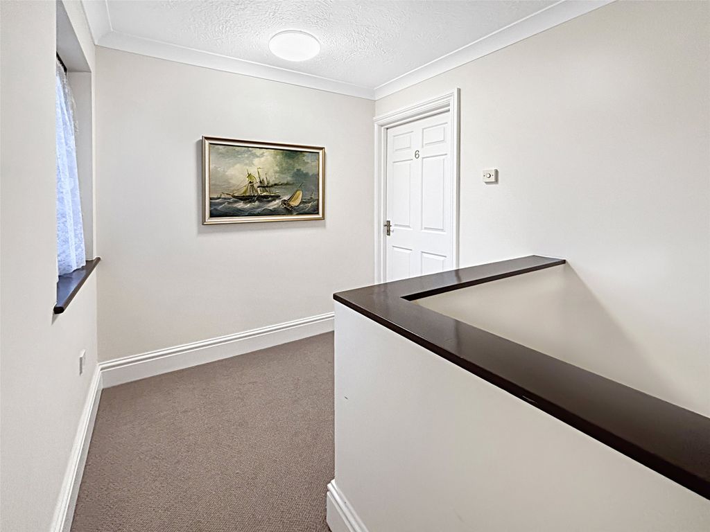 Property photo 2 of 8 Picture No. 06