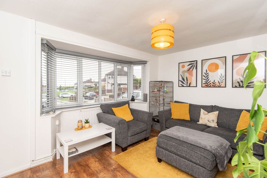 Property photo 2 of 21