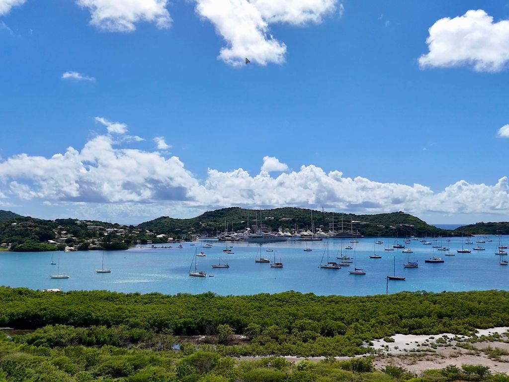 Property photo 2 of 52