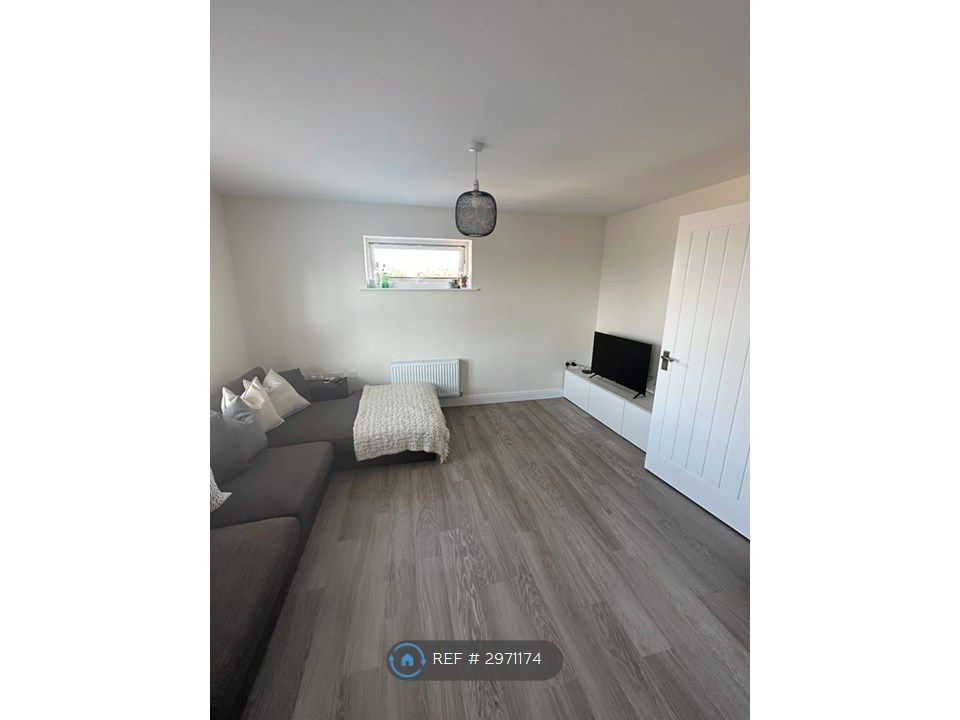 Property photo 3 of 12 Living Area