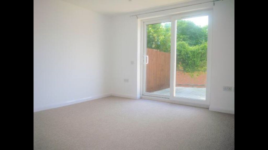 Property photo 3 of 8 Picture 3