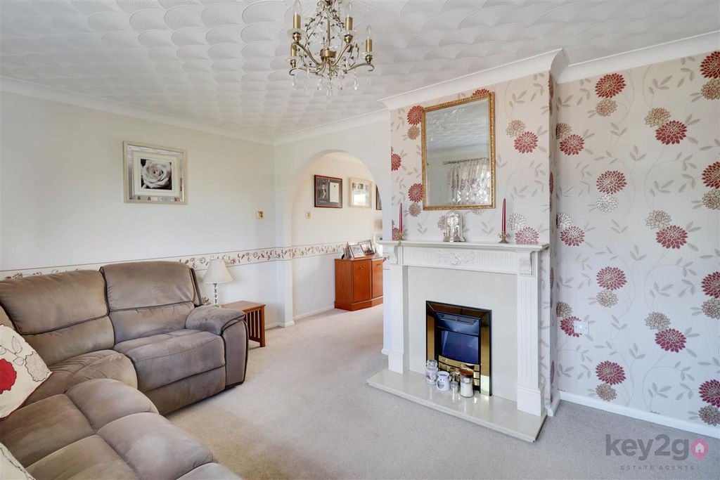 Property photo 2 of 30 Img_8926-Img_8928.Jpg