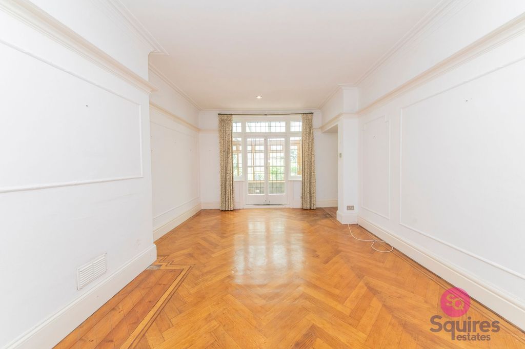 Property photo 3 of 32