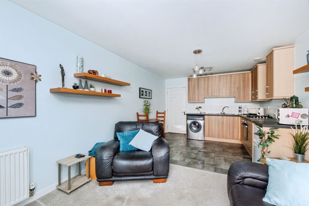Property photo 2 of 16