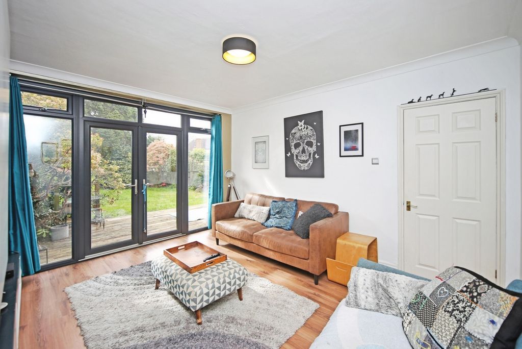 Property photo 3 of 28 Pbox-Img.Jpg