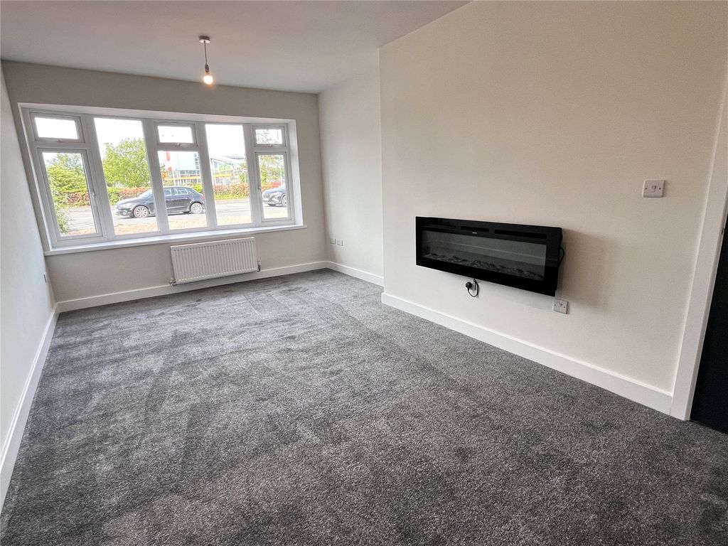 Property photo 3 of 19 Picture No. 08