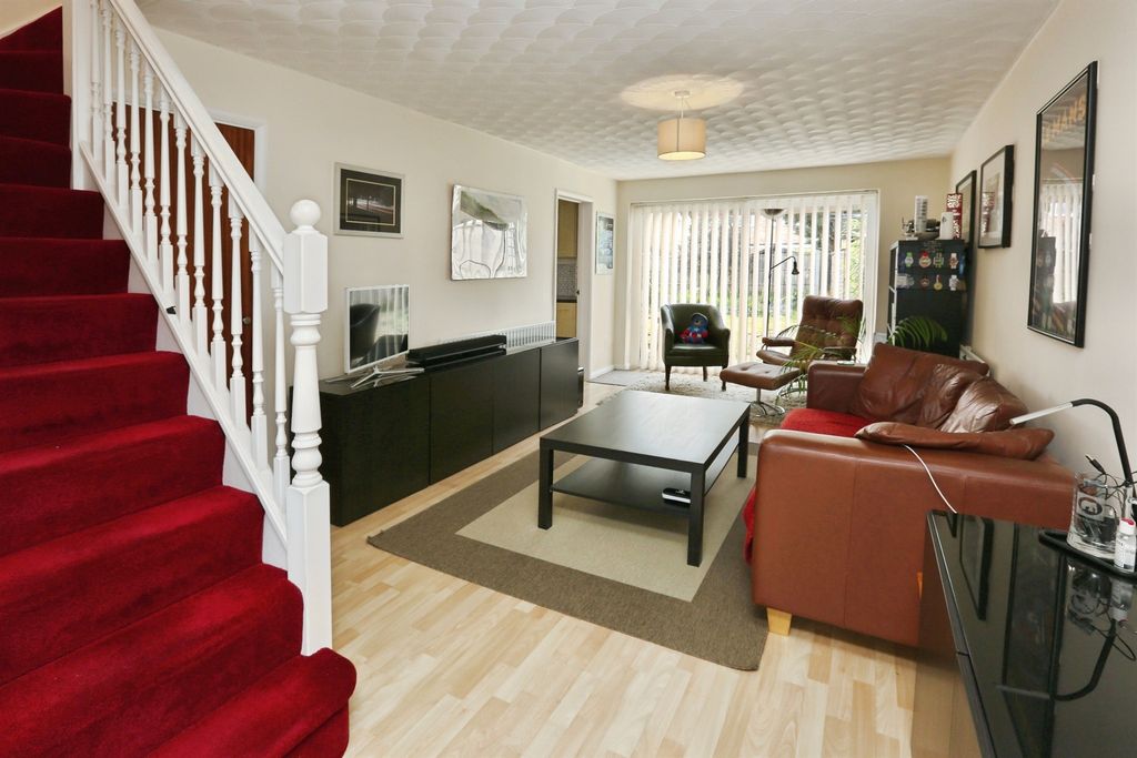 Property photo 3 of 16