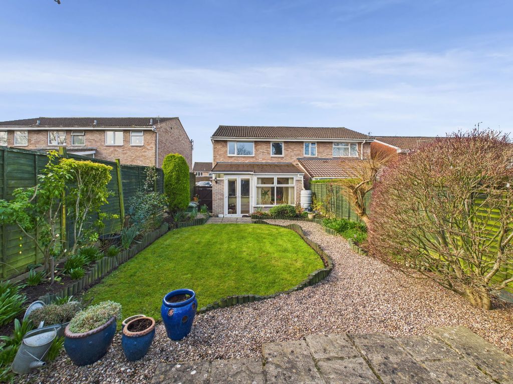 Property photo 2 of 11