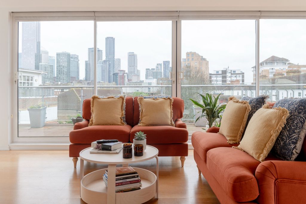 Property photo 1 of 21