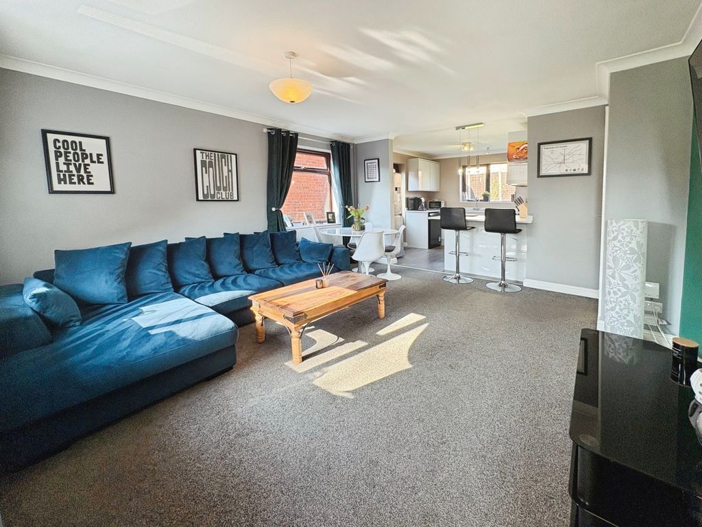 Property photo 3 of 16 51ee602d-Img_9037