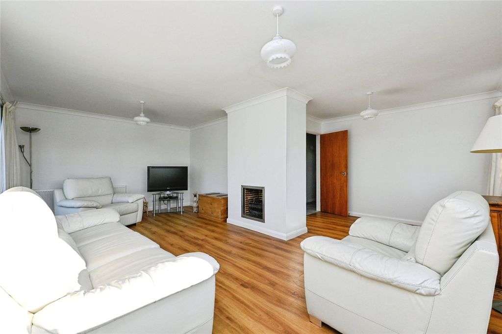 Property photo 2 of 16 Picture No. 06