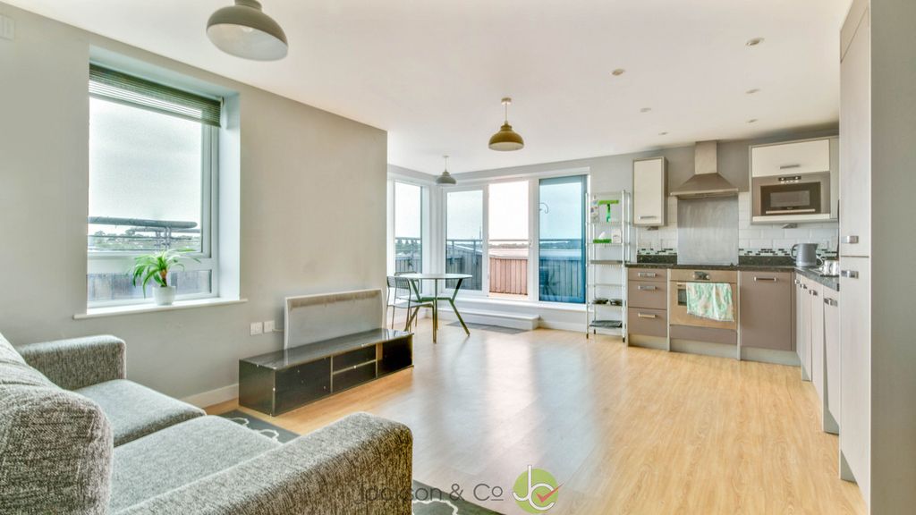 Property photo 3 of 9