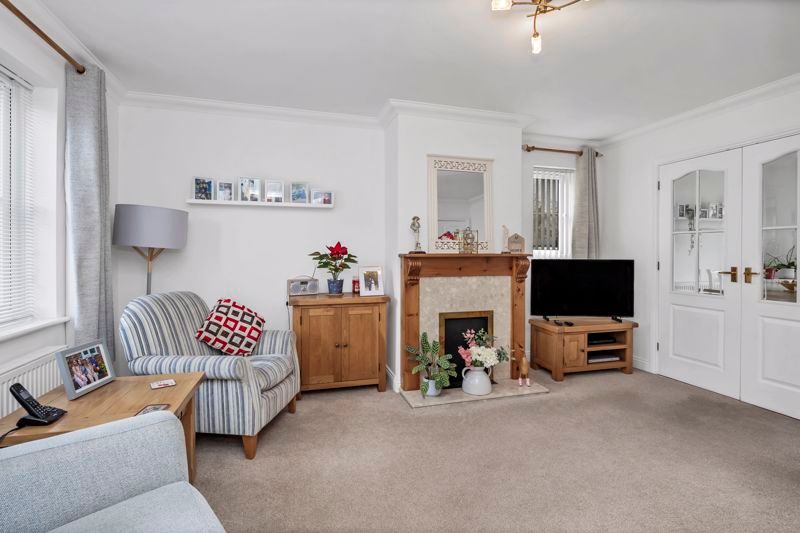 Property photo 3 of 16 Sitting Room