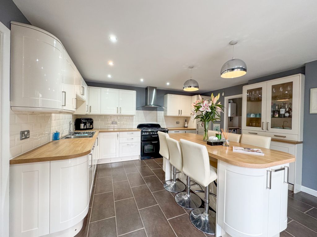 Property photo 2 of 43 Img_4886